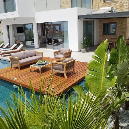 Ocean Blue Villa *